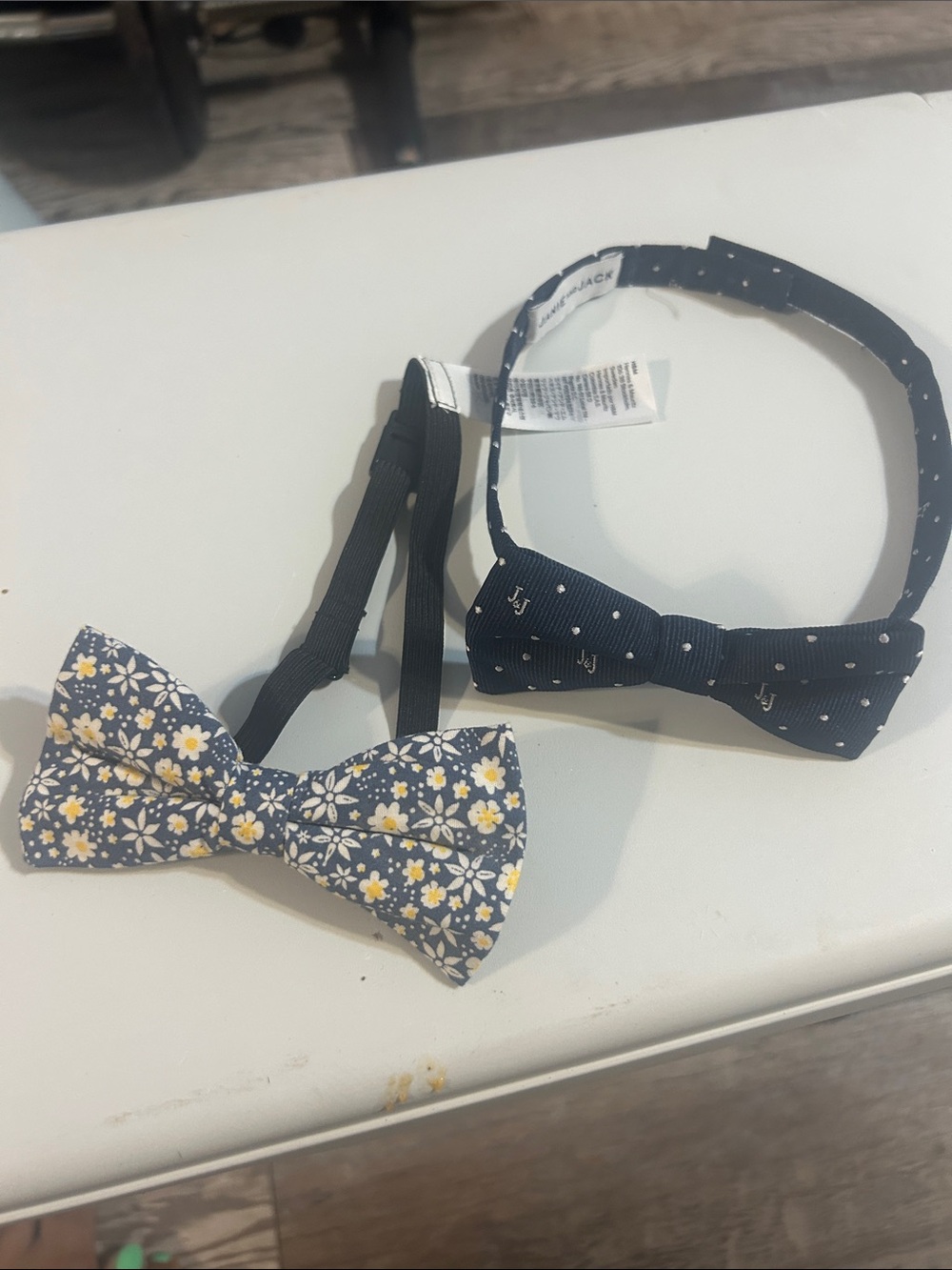 Kids Floral & Navy Bow Tie Set - Yellow and Navy